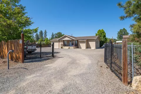 440 Orr Dr, Central Point, OR 97502