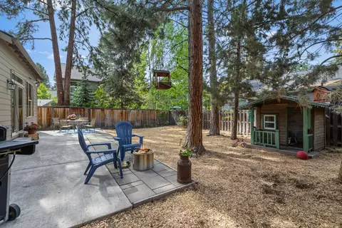 Exterior - 19824 Copernicus Ave, Bend, OR 97702 photo 13 of 15