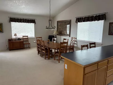 Dining - 476 Nutcracker Dr, Redmond, OR 97756 photo 1 of 1