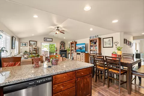 Other - 944 Stonewater Dr, Eagle Point, OR 97524 photo 3 of 6