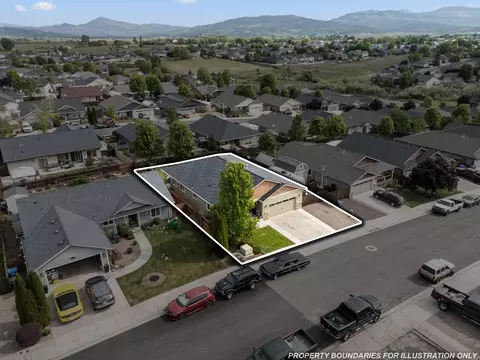 View/Area - 944 Stonewater Dr, Eagle Point, OR 97524 photo 1 of 15
