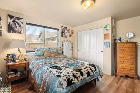 Bedroom - 944 Stonewater Dr, Eagle Point, OR 97524 photo 4 of 5
