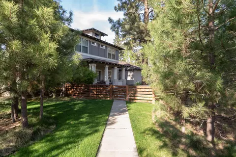 Exterior - 1576 NW Mt Washington, Bend, OR 97703 photo 2 of 9