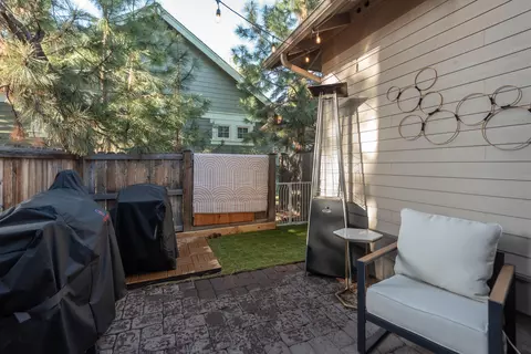 Exterior - 1576 NW Mt Washington, Bend, OR 97703 photo 7 of 9