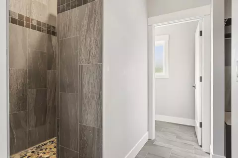 Entry Way - 628 Highland Meadow Loop, Redmond, OR 97756 photo 4 of 4