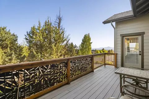 Exterior - 628 Highland Meadow Loop, Redmond, OR 97756 photo 9 of 23