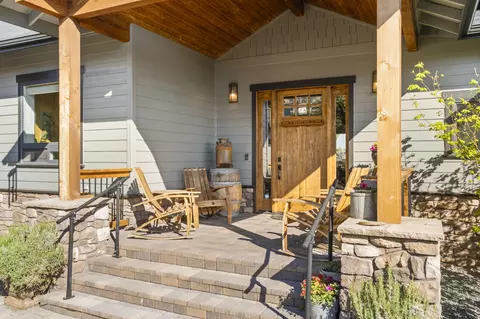 Exterior - 628 Highland Meadow Loop, Redmond, OR 97756 photo 4 of 23