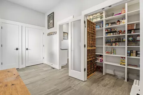 Entry Way - 628 Highland Meadow Loop, Redmond, OR 97756 photo 2 of 4