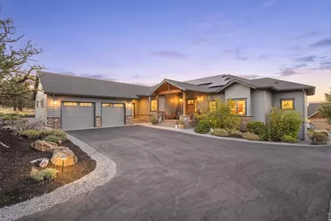 628 Highland Meadow Loop, Redmond, OR 97756