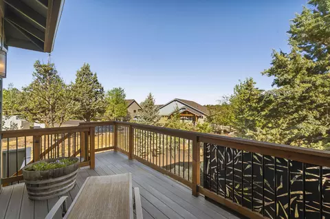 Exterior - 628 Highland Meadow Loop, Redmond, OR 97756 photo 8 of 23