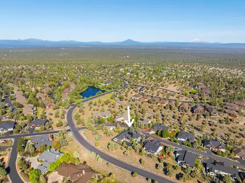 View/Area - 628 Highland Meadow Loop, Redmond, OR 97756 photo 7 of 10