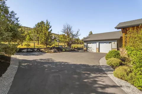 Exterior - 628 Highland Meadow Loop, Redmond, OR 97756 photo 12 of 23