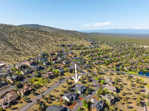 View/Area - 628 Highland Meadow Loop, Redmond, OR 97756 photo 8 of 10