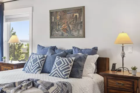 Bedroom - 628 Highland Meadow Loop, Redmond, OR 97756 photo 10 of 10