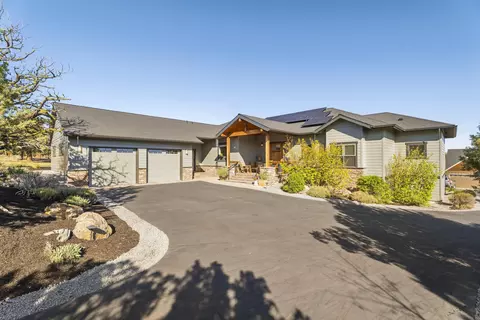 Exterior - 628 Highland Meadow Loop, Redmond, OR 97756 photo 2 of 23