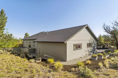 Exterior - 628 Highland Meadow Loop, Redmond, OR 97756 photo 14 of 23