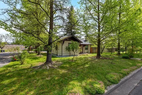579 Franquette St, Medford, OR 97501