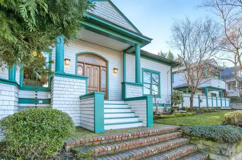 19 Gresham St, Ashland, OR 97520