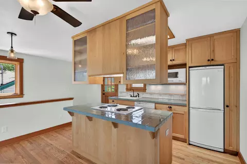 Kitchen - 19 Gresham St, Ashland, OR 97520 photo 5 of 5