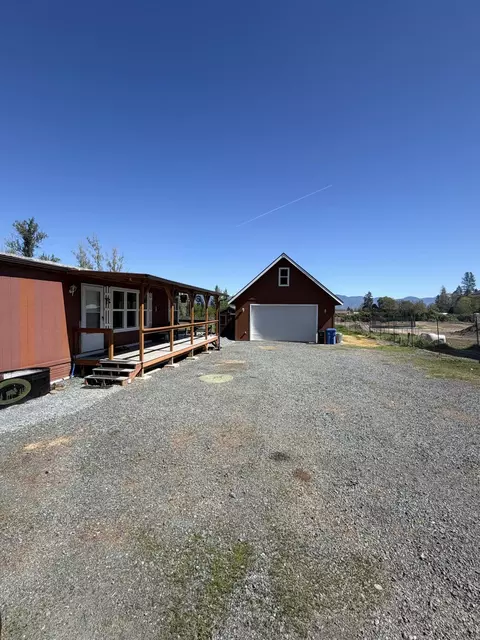 1807 Rounds Ave, Grants Pass, OR 97527