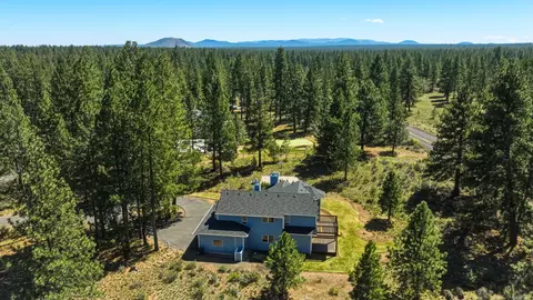 View/Area - 60309 Tall Pine Ave, Bend, OR 97702 photo 8 of 9