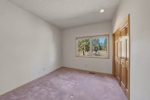 Bedroom - 60309 Tall Pine Ave, Bend, OR 97702 photo 1 of 11