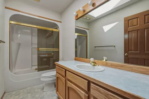 Bath - 60309 Tall Pine Ave, Bend, OR 97702 photo 7 of 7