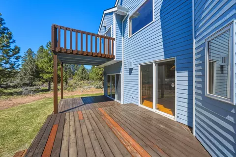 Exterior - 60309 Tall Pine Ave, Bend, OR 97702 photo 12 of 17