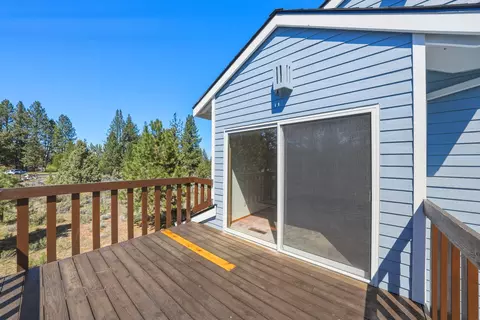 Exterior - 60309 Tall Pine Ave, Bend, OR 97702 photo 7 of 17