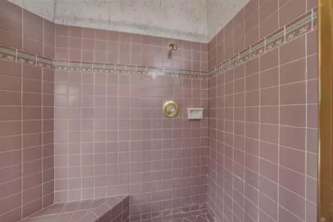 Bath - 60309 Tall Pine Ave, Bend, OR 97702 photo 5 of 7