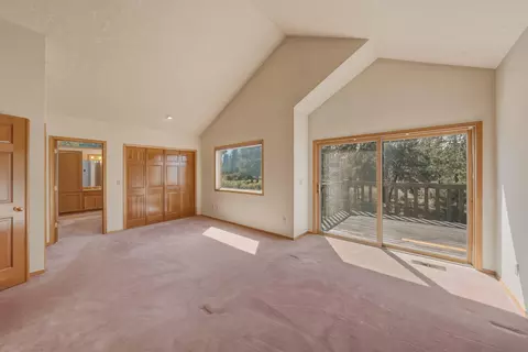 Bedroom - 60309 Tall Pine Ave, Bend, OR 97702 photo 4 of 11