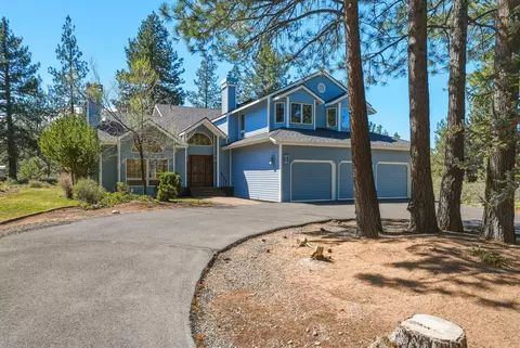 Exterior - 60309 Tall Pine Ave, Bend, OR 97702 photo 3 of 17