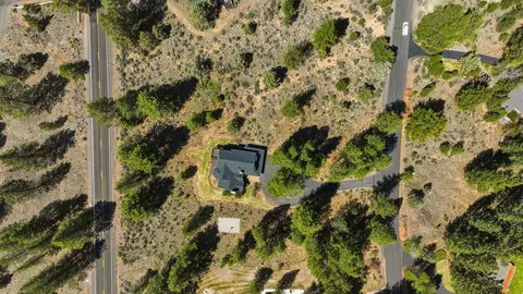 View/Area - 60309 Tall Pine Ave, Bend, OR 97702 photo 2 of 9