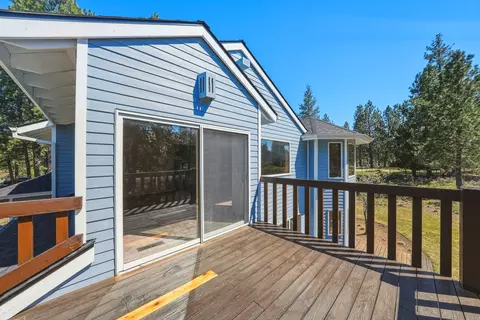 Exterior - 60309 Tall Pine Ave, Bend, OR 97702 photo 6 of 17