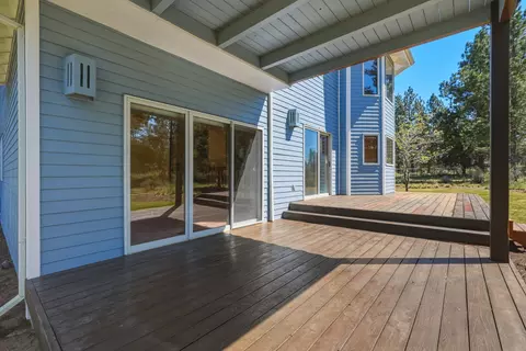 Exterior - 60309 Tall Pine Ave, Bend, OR 97702 photo 8 of 17