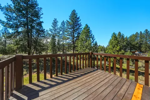 Exterior - 60309 Tall Pine Ave, Bend, OR 97702 photo 4 of 17