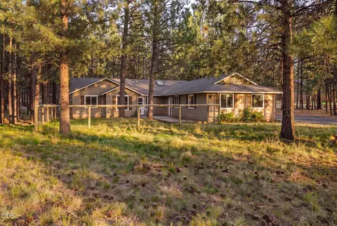 14485 Mountain View Loop, Sisters, OR 97759