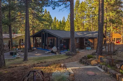 16878 Jacinto Rd, Bend, OR 97707