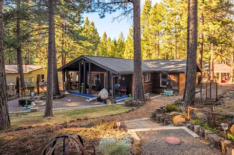 16878 Jacinto Rd, Bend, OR 97707