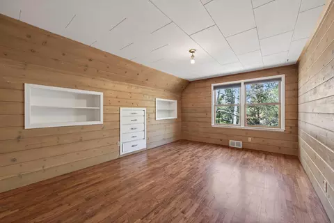 Bedroom - 714 NE 10th St, Bend, OR 97701 photo 5 of 9