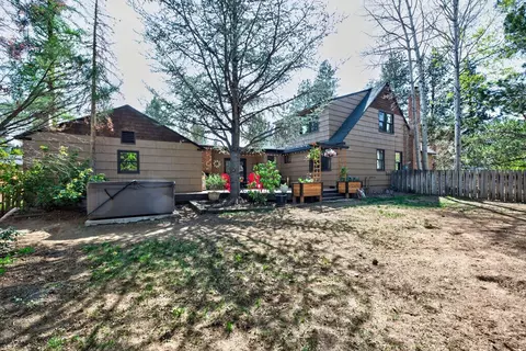 Exterior - 714 NE 10th St, Bend, OR 97701 photo 8 of 8