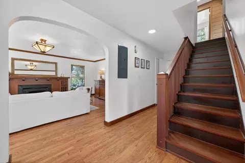 Entry Way - 714 NE 10th St, Bend, OR 97701 photo 1 of 5
