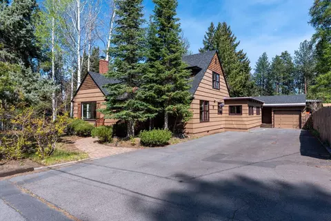 Exterior - 714 NE 10th St, Bend, OR 97701 photo 7 of 8