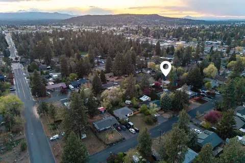View/Area - 714 NE 10th St, Bend, OR 97701 photo 2 of 2