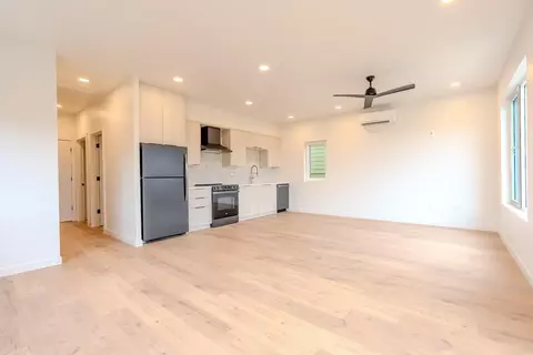 Living - 312 E Rapp Rd, Talent, OR 97540 photo 2 of 3