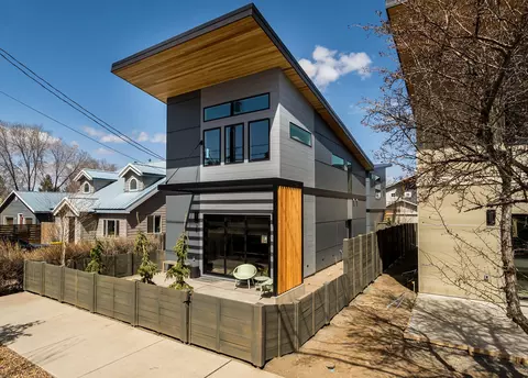 24 SW Roosevelt Ave #3, Bend, OR 97702