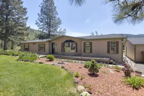 2655 Cady Rd, Jacksonville, OR 97530