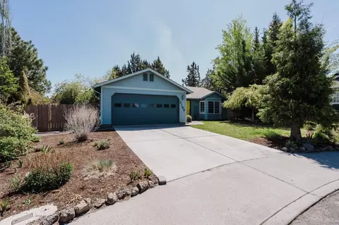 3169 NElizabeth Ct, Bend, OR 97701