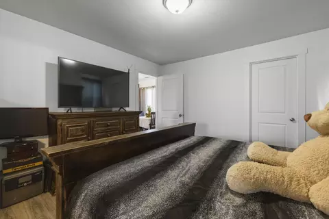 Bedroom - 23810 Gaines Rd, Merrill, OR 97633 photo 7 of 7