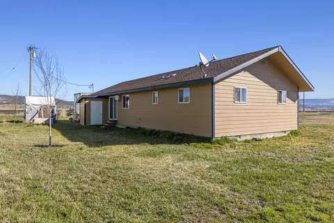 Exterior - 23810 Gaines Rd, Merrill, OR 97633 photo 3 of 4